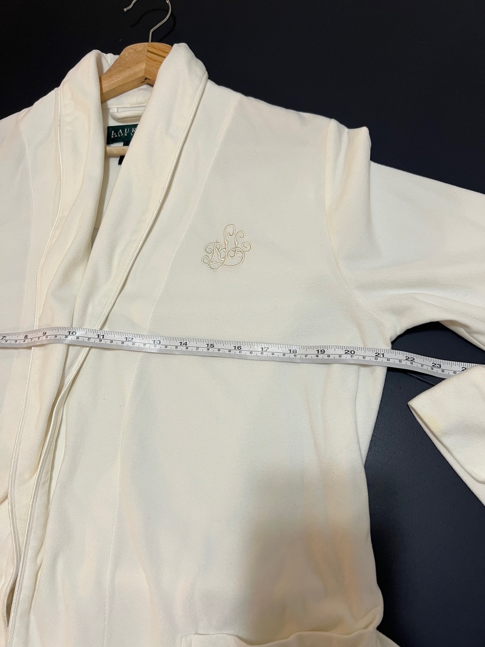 Lauren Ralph Lauren Cream Shawl-Collar Robe - Small- Classic Luxury - Picture 12 of 14